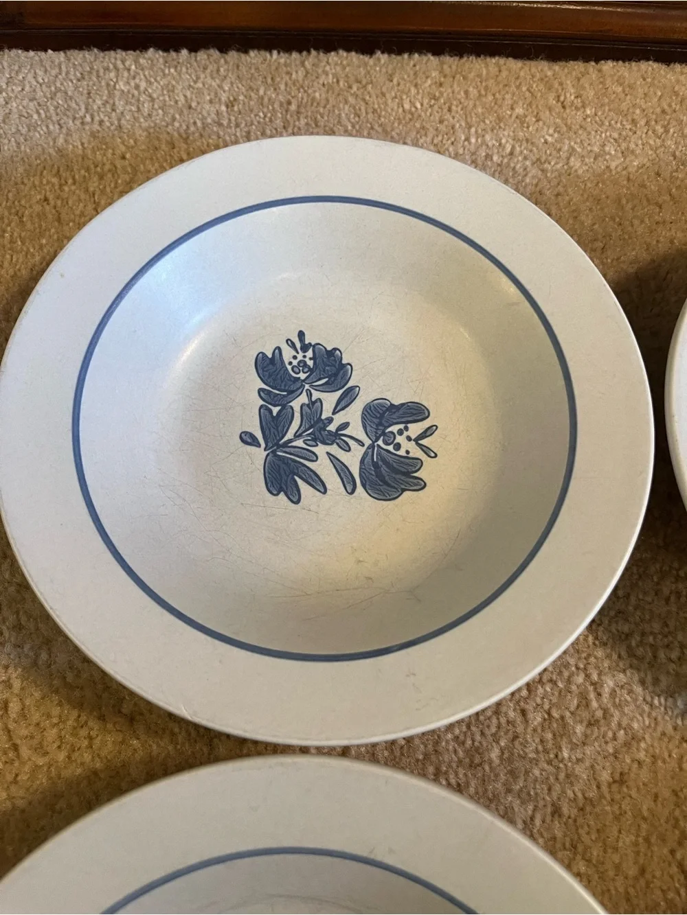 Pfaltzgraff Yorktowne Retired Stoneware Set of 4 Rimmed Soup Salad Bowls